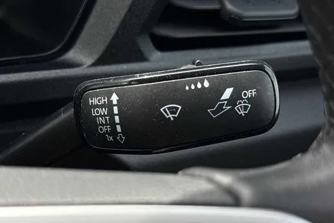 DG75BWJ Volkswagen Caddy 2.0 TDI 102PS Commerce Pro Van [Tech Pack] Thumbnail #37