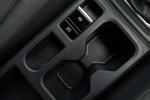 DG75BWJ Volkswagen Caddy 2.0 TDI 102PS Commerce Pro Van [Tech Pack] Thumbnail #44