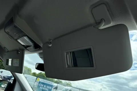 DG75BWJ Volkswagen Caddy 2.0 TDI 102PS Commerce Pro Van [Tech Pack] Thumbnail #46