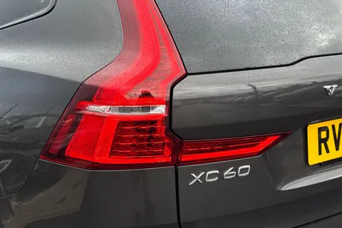 RV74FKE Volvo Xc60 2.0 B5 MHEV Plus Auto AWD Euro 6 (s/s) 5dr Thumbnail #8