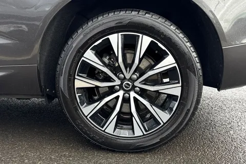 RV74FKE Volvo Xc60 2.0 B5 MHEV Plus Auto AWD Euro 6 (s/s) 5dr Thumbnail #13