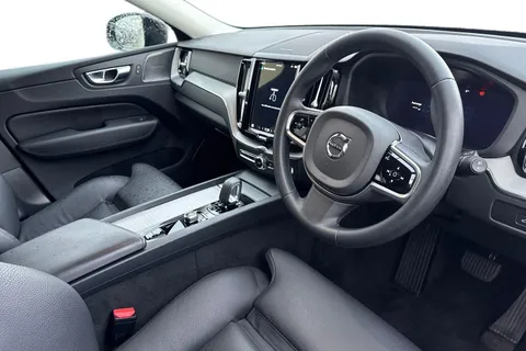 RV74FKE Volvo Xc60 2.0 B5 MHEV Plus Auto AWD Euro 6 (s/s) 5dr Thumbnail #14