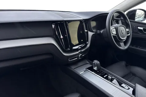 RV74FKE Volvo Xc60 2.0 B5 MHEV Plus Auto AWD Euro 6 (s/s) 5dr Thumbnail #15