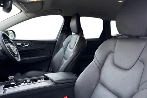 RV74FKE Volvo Xc60 2.0 B5 MHEV Plus Auto AWD Euro 6 (s/s) 5dr Thumbnail #16