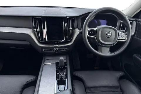 RV74FKE Volvo Xc60 2.0 B5 MHEV Plus Auto AWD Euro 6 (s/s) 5dr Thumbnail #18