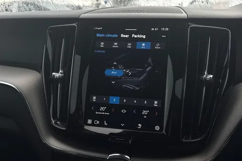 RV74FKE Volvo Xc60 2.0 B5 MHEV Plus Auto AWD Euro 6 (s/s) 5dr Thumbnail #22