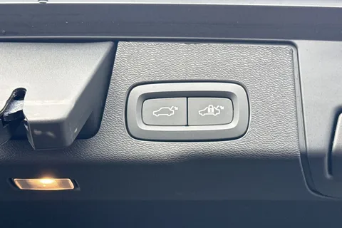 RV74FKE Volvo Xc60 2.0 B5 MHEV Plus Auto AWD Euro 6 (s/s) 5dr Thumbnail #27