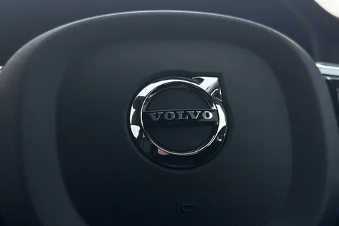RV74FKE Volvo Xc60 2.0 B5 MHEV Plus Auto AWD Euro 6 (s/s) 5dr Thumbnail #36