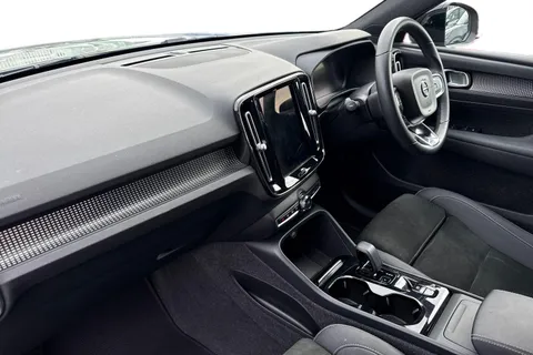 DS72XJT Volvo Xc40 2.0 B3 MHEV Plus Dark DCT Auto Euro 6 (s/s) 5dr Thumbnail #10