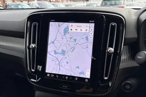 DS72XJT Volvo Xc40 2.0 B3 MHEV Plus Dark DCT Auto Euro 6 (s/s) 5dr Thumbnail #13