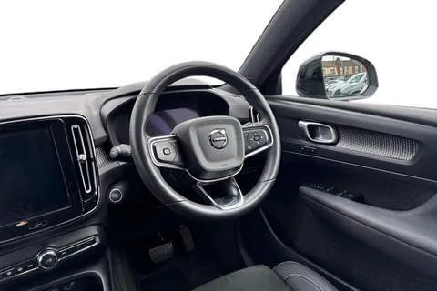 DS72XJT Volvo Xc40 2.0 B3 MHEV Plus Dark DCT Auto Euro 6 (s/s) 5dr Thumbnail #14