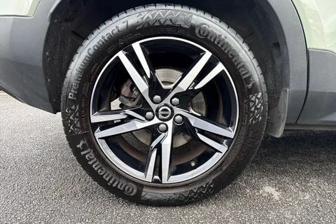 DS72XJT Volvo Xc40 2.0 B3 MHEV Plus Dark DCT Auto Euro 6 (s/s) 5dr Thumbnail #23