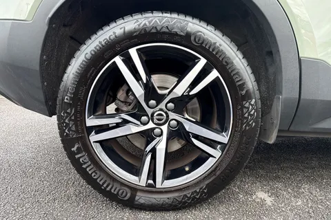 DS72XJT Volvo Xc40 2.0 B3 MHEV Plus Dark DCT Auto Euro 6 (s/s) 5dr Thumbnail #24