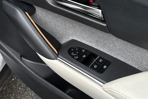 MP24KOH Mazda Mx-30 17.8kWh R-EV Exclusive-Line Auto (s/s) 5dr (Range Extender) Thumbnail #24