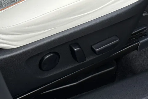 MP24KOH Mazda Mx-30 17.8kWh R-EV Exclusive-Line Auto (s/s) 5dr (Range Extender) Thumbnail #33