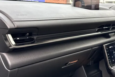 MP24KOH Mazda Mx-30 17.8kWh R-EV Exclusive-Line Auto (s/s) 5dr (Range Extender) Thumbnail #38