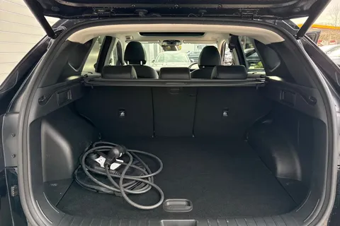 DY74TRZ Hyundai Tucson 1.6 T-GDi 13.8kWh Ultimate Auto 4WD Euro 6 (s/s) 5dr Thumbnail #8