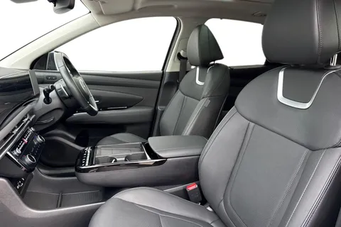 DY74TRZ Hyundai Tucson 1.6 T-GDi 13.8kWh Ultimate Auto 4WD Euro 6 (s/s) 5dr Thumbnail #17