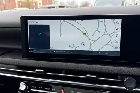 DY74TRZ Hyundai Tucson 1.6 T-GDi 13.8kWh Ultimate Auto 4WD Euro 6 (s/s) 5dr Thumbnail #18