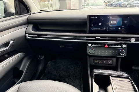 DY74TRZ Hyundai Tucson 1.6 T-GDi 13.8kWh Ultimate Auto 4WD Euro 6 (s/s) 5dr Thumbnail #21