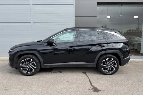 DY74TRZ Hyundai Tucson 1.6 T-GDi 13.8kWh Ultimate Auto 4WD Euro 6 (s/s) 5dr Thumbnail #32