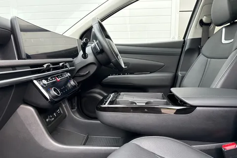 DY74TRZ Hyundai Tucson 1.6 T-GDi 13.8kWh Ultimate Auto 4WD Euro 6 (s/s) 5dr Thumbnail #33