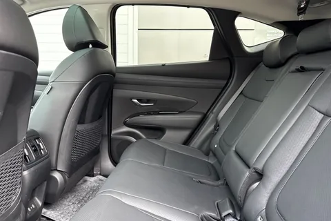 DY74TRZ Hyundai Tucson 1.6 T-GDi 13.8kWh Ultimate Auto 4WD Euro 6 (s/s) 5dr Thumbnail #35