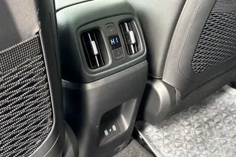 DY74TRZ Hyundai Tucson 1.6 T-GDi 13.8kWh Ultimate Auto 4WD Euro 6 (s/s) 5dr Thumbnail #37