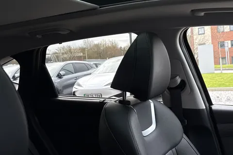 DY74TRZ Hyundai Tucson 1.6 T-GDi 13.8kWh Ultimate Auto 4WD Euro 6 (s/s) 5dr Thumbnail #38