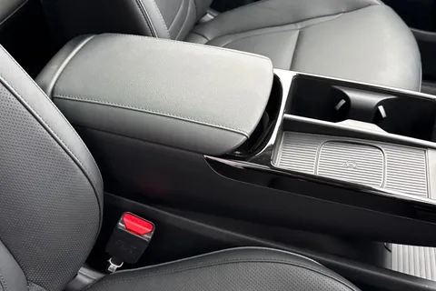 DY74TRZ Hyundai Tucson 1.6 T-GDi 13.8kWh Ultimate Auto 4WD Euro 6 (s/s) 5dr Thumbnail #39