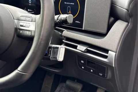 DY74TRZ Hyundai Tucson 1.6 T-GDi 13.8kWh Ultimate Auto 4WD Euro 6 (s/s) 5dr Thumbnail #42