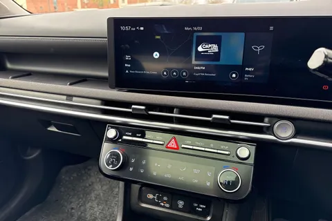 DY74TRZ Hyundai Tucson 1.6 T-GDi 13.8kWh Ultimate Auto 4WD Euro 6 (s/s) 5dr Thumbnail #44