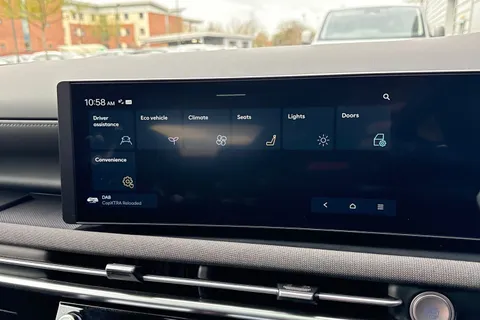 DY74TRZ Hyundai Tucson 1.6 T-GDi 13.8kWh Ultimate Auto 4WD Euro 6 (s/s) 5dr Thumbnail #51