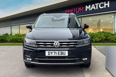 6 of 64 for Volkswagen Tiguan Allspace 2.0 TDI SEL Euro 6 (s/s) 5dr
