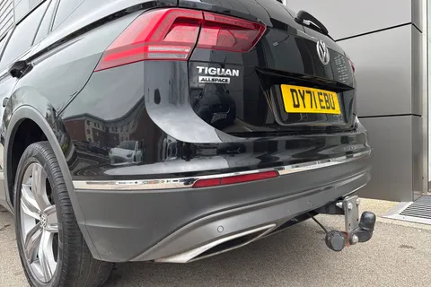 8 of 64 for Volkswagen Tiguan Allspace 2.0 TDI SEL Euro 6 (s/s) 5dr