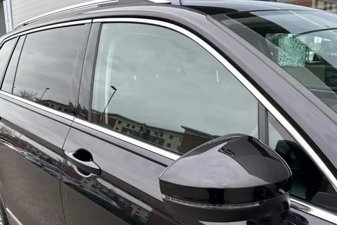 26 of 64 for Volkswagen Tiguan Allspace 2.0 TDI SEL Euro 6 (s/s) 5dr