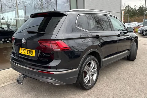 28 of 64 for Volkswagen Tiguan Allspace 2.0 TDI SEL Euro 6 (s/s) 5dr