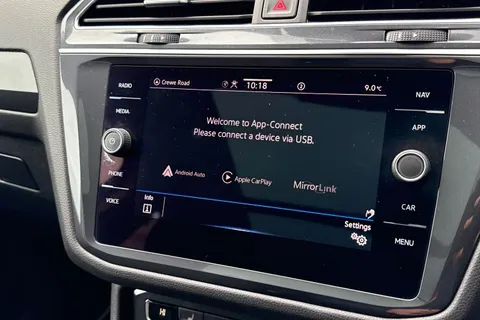 50 of 64 for Volkswagen Tiguan Allspace 2.0 TDI SEL Euro 6 (s/s) 5dr