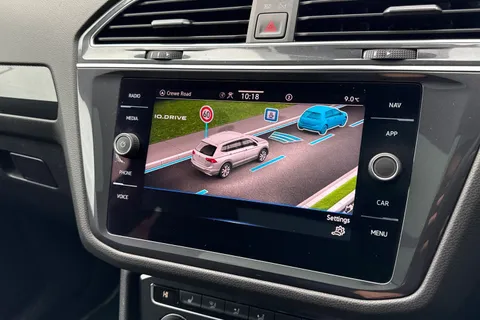 51 of 64 for Volkswagen Tiguan Allspace 2.0 TDI SEL Euro 6 (s/s) 5dr