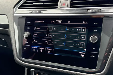 52 of 64 for Volkswagen Tiguan Allspace 2.0 TDI SEL Euro 6 (s/s) 5dr