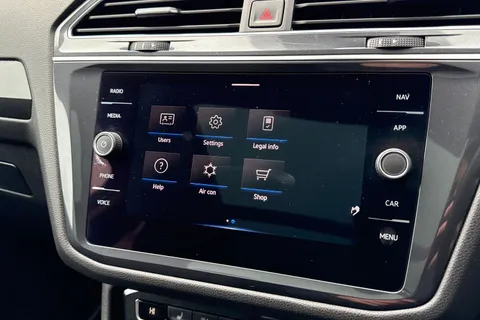 55 of 64 for Volkswagen Tiguan Allspace 2.0 TDI SEL Euro 6 (s/s) 5dr