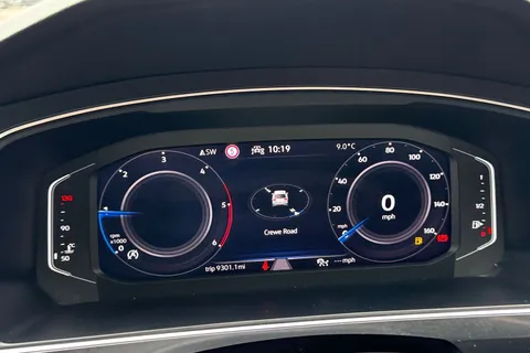 60 of 64 for Volkswagen Tiguan Allspace 2.0 TDI SEL Euro 6 (s/s) 5dr