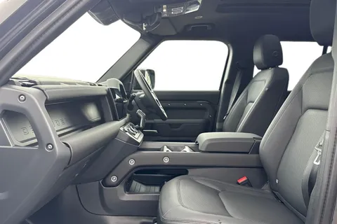 PO75WBL Land Rover Defender 110 3.0 D250 X-Dynamic SE 5dr Thumbnail #4