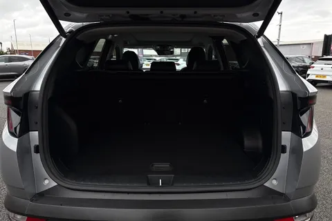 SB23DZO Hyundai Tucson 1.6 T-GDi MHEV Ultimate DCT 4WD Euro 6 (s/s) 5dr Thumbnail #8