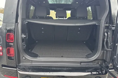PO75WBL Land Rover Defender 110 3.0 D250 X-Dynamic SE 5dr Thumbnail #11