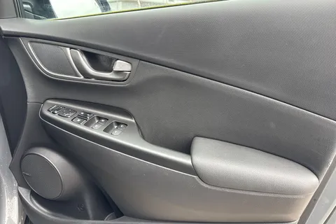 DX71WLL Hyundai Kona 64kWh Premium SE Auto 5dr (7kW Charger) Thumbnail #22