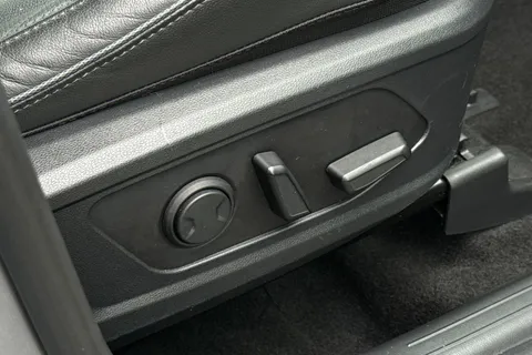 SB23DZO Hyundai Tucson 1.6 T-GDi MHEV Ultimate DCT 4WD Euro 6 (s/s) 5dr Thumbnail #33