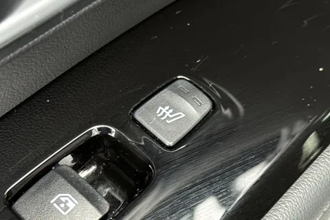 SB23DZO Hyundai Tucson 1.6 T-GDi MHEV Ultimate DCT 4WD Euro 6 (s/s) 5dr Thumbnail #37