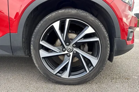 KJ69OJG Volvo Xc40 2.0 D3 R-Design Pro Auto Euro 6 (s/s) 5dr Thumbnail #11