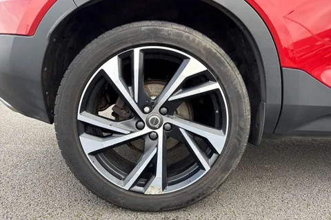 KJ69OJG Volvo Xc40 2.0 D3 R-Design Pro Auto Euro 6 (s/s) 5dr Thumbnail #12
